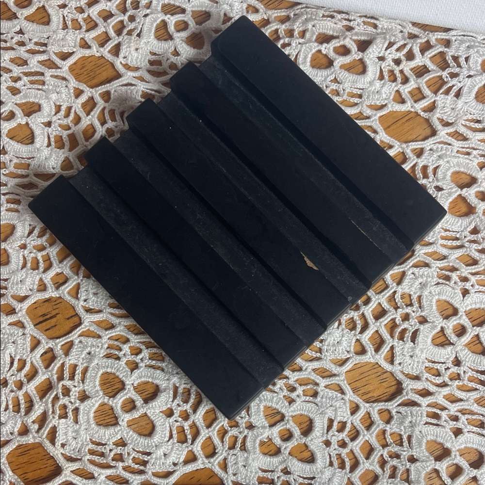 4 Metal Coaster Set - Picture 4 of 7
